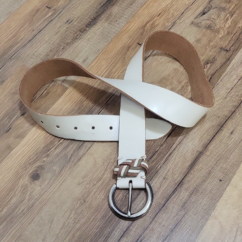 FOSSIL Cream Leather Belt with Woven Leather Loop Circular Buckle